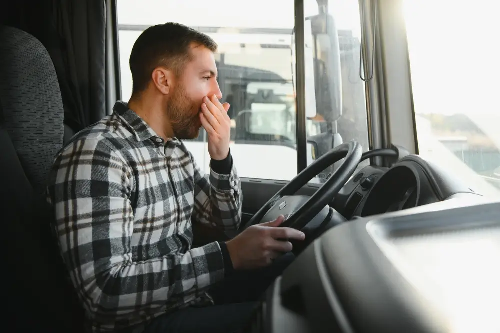 Driver Fatigue and Alertness Safety Strategies for Long-Haul and Overnight CDL Drivers