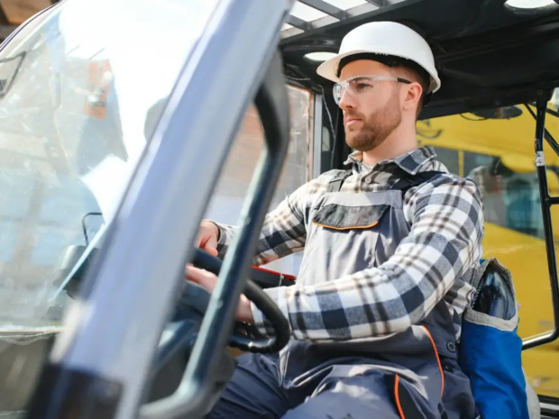 FMCSA Regulations on Rear-End Collisions What Large Vehicle Operators Must Know