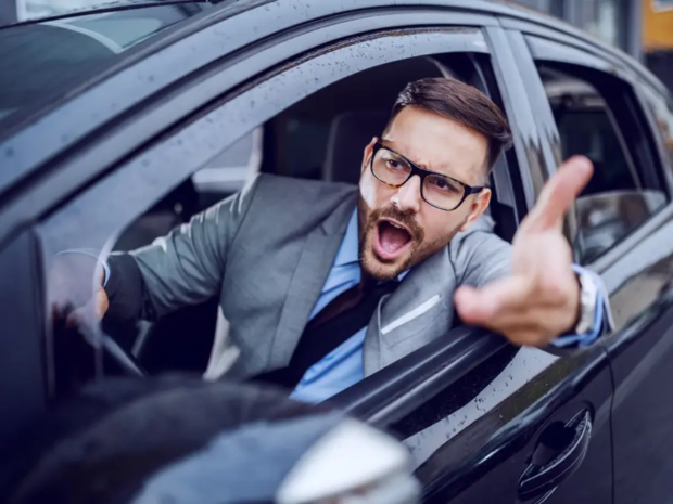 How to Respond Safely to an Aggressive Driver