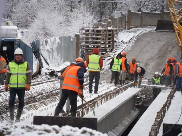 Winter Hazards on Construction Sites The Competent Person’s Role in Snow, Ice, and Cold Conditions