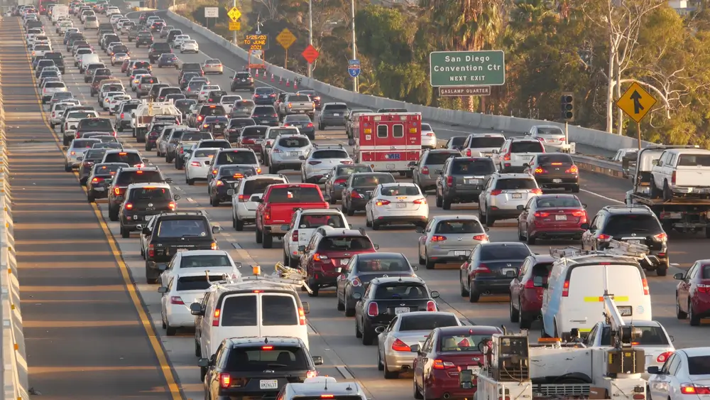 Holiday Traffic and Large Vehicles How to Stay Safe During Peak Travel Times