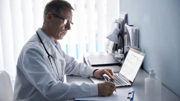 How to Report Medical Device Adverse Events A Regional Compliance Guide (US, EU, Canada, Japan, Australia)
